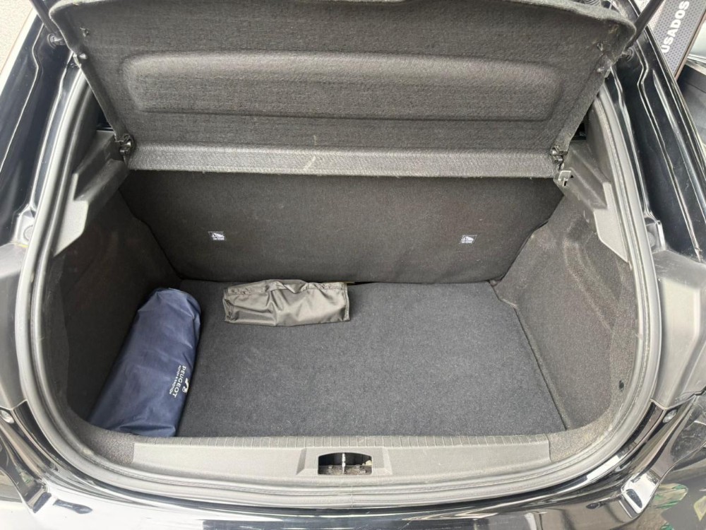 Peugeot 208 Feline — foto 12